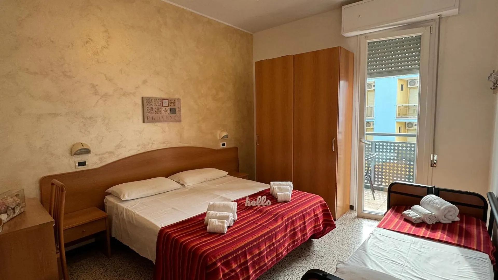 Hotel Caruso ريميني 3*,
