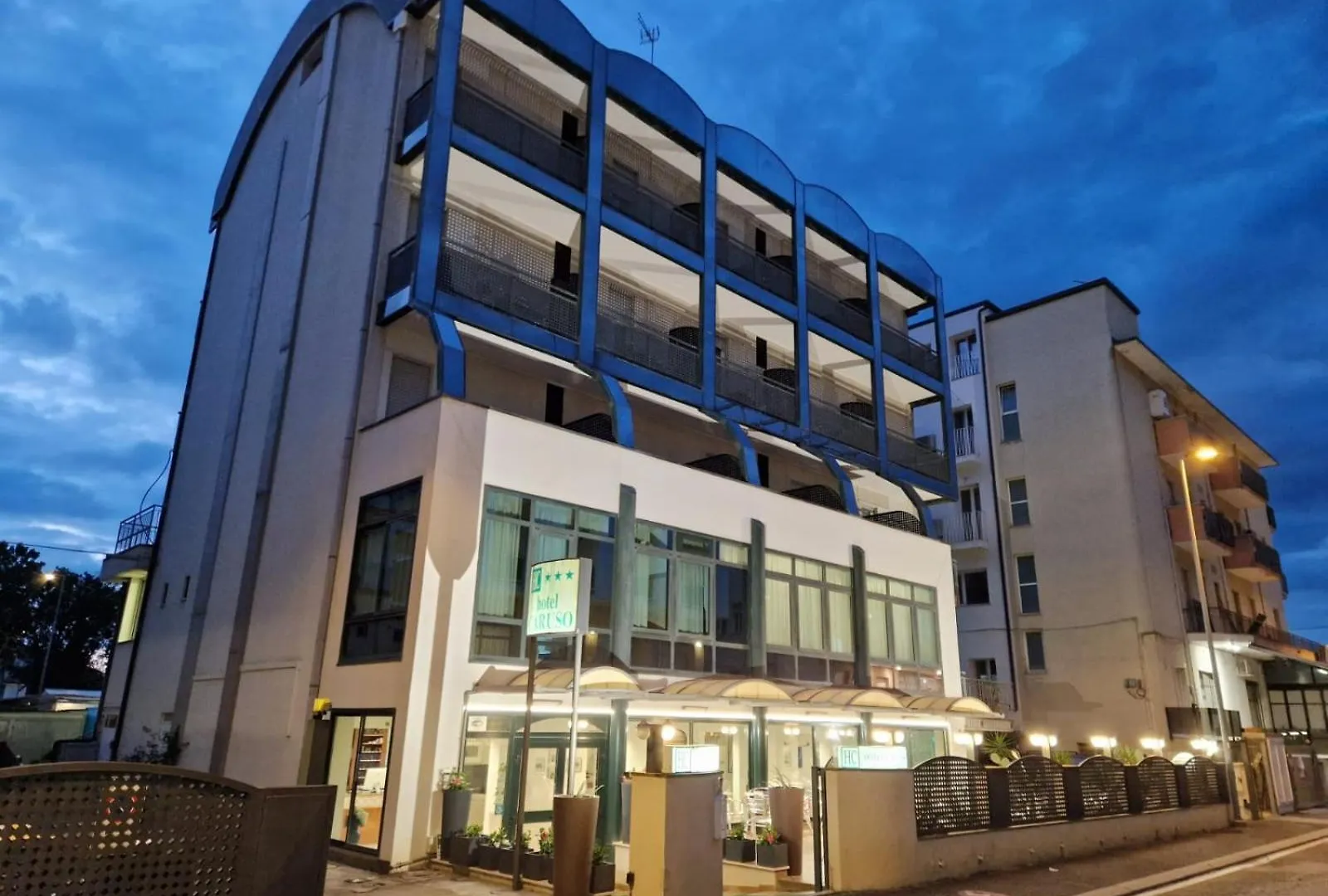 Hotel Caruso ريميني