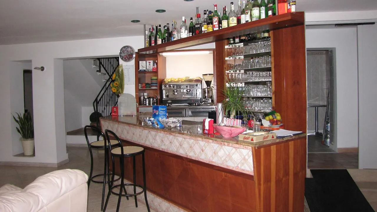 Hotel Caruso ريميني